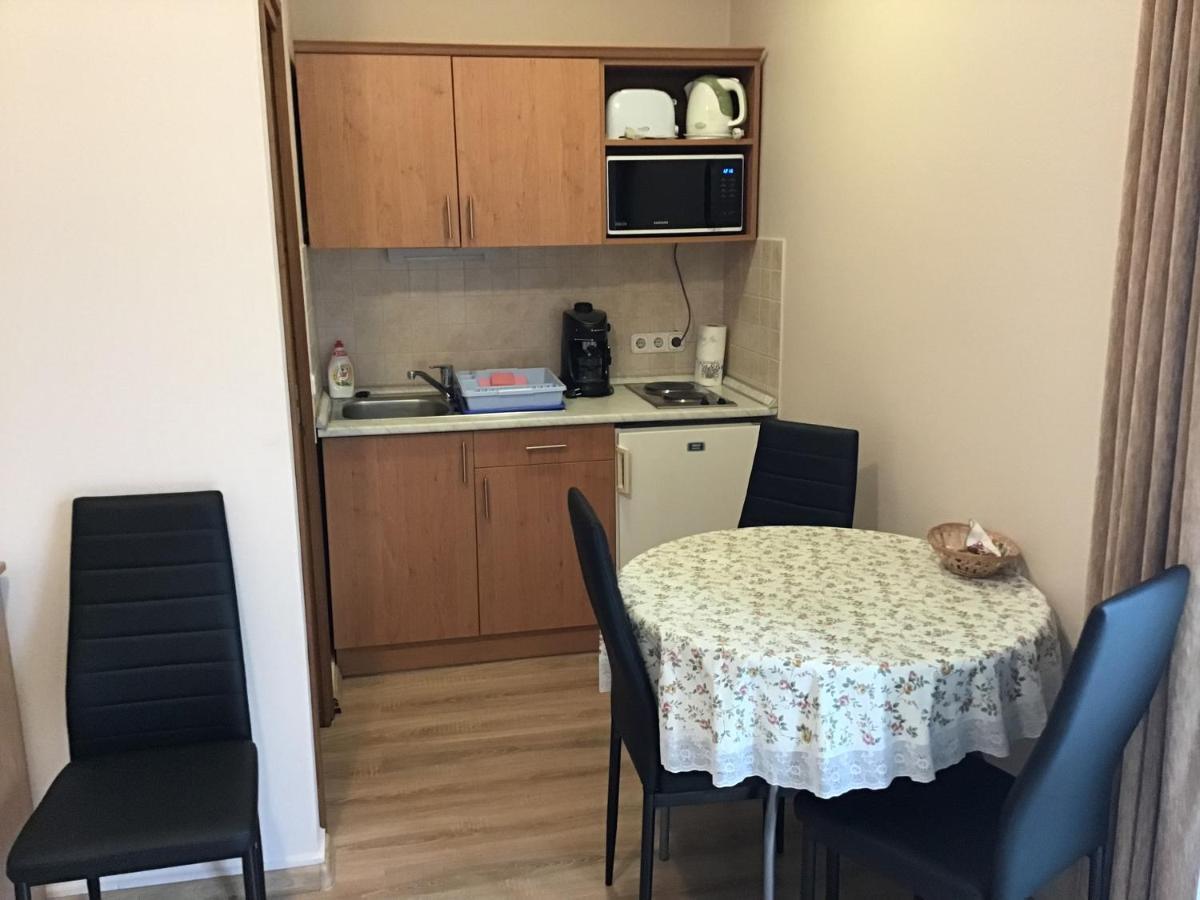 Dravecz Apartman Balatonlelle Extérieur photo